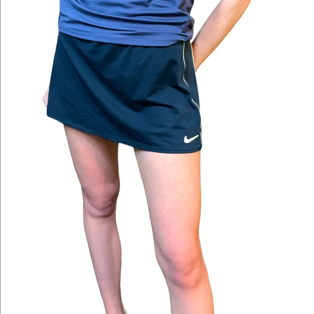 Nike - Navy Tennis Skirt - Dri-Fit Activewear Athletic Skort w Built in Shorts
